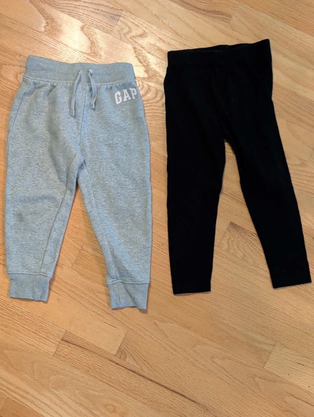GAP Kids Gray Sweatpants & Black Leggings Set